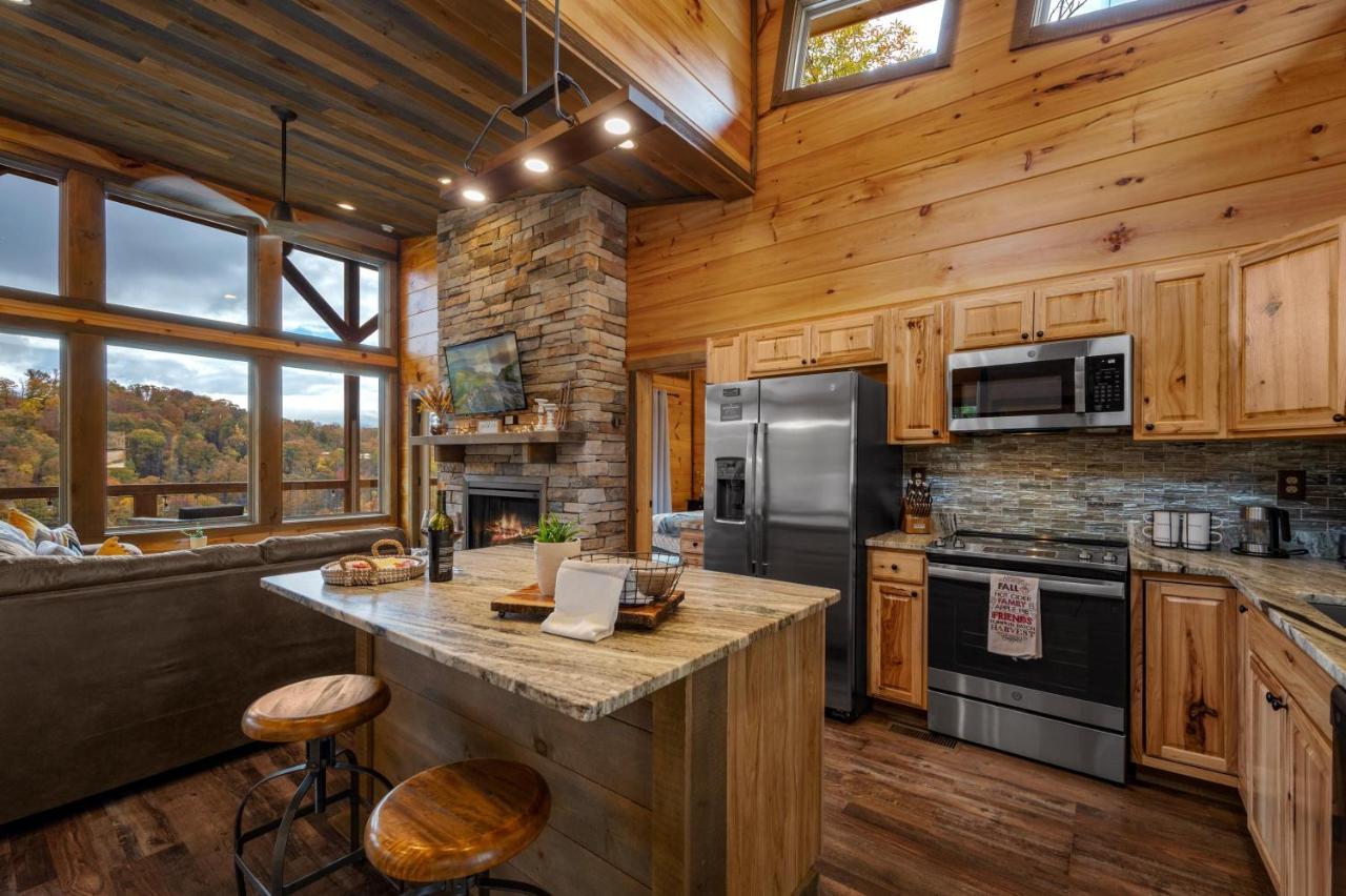 The Overlook - '21 Cabin - Gorgeous Unobstructed Views - Fire Pit Table - Gamerm - Hottub - Xbox - Lots Of Bears Gatlinburg Exterior foto